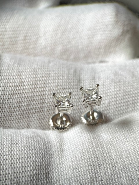 Moissanite Silver Cubic 3x3mm