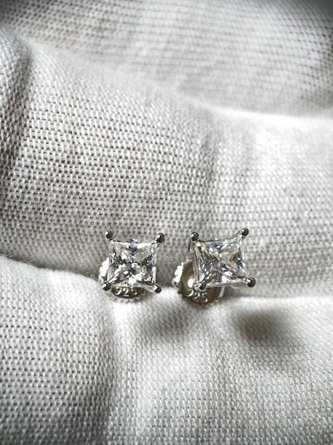 Moissanite Silver Cubic 4x4mm