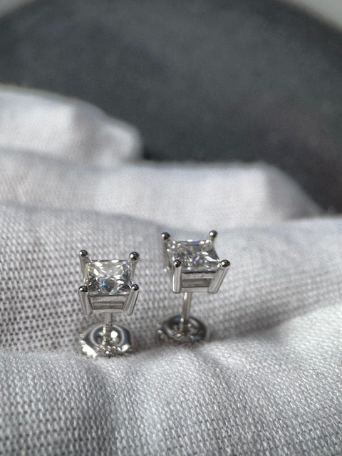 Moissanite Silver Cubic 4x4mm